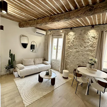 New Charming Old Town Apartment Antibes